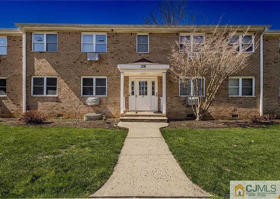 1st image of 28 Manchester Ct APT C