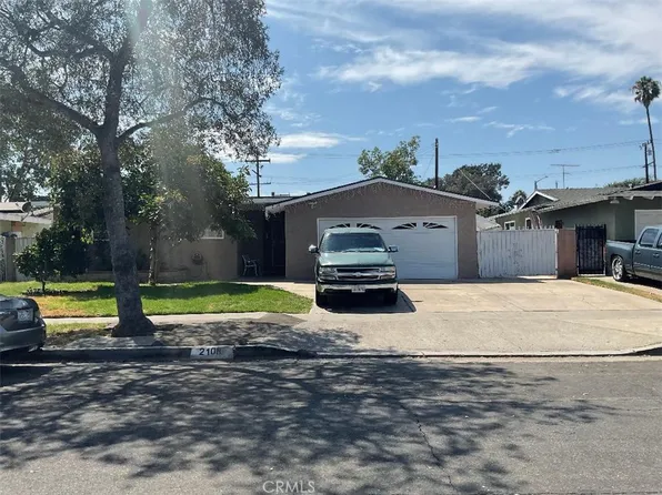 2108 S Artesia St, Santa Ana, CA 92704