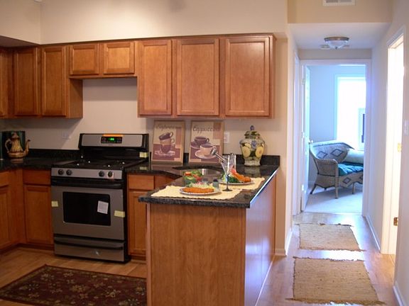 4th image of 2932 S Wentworth Ave Unit 6NE