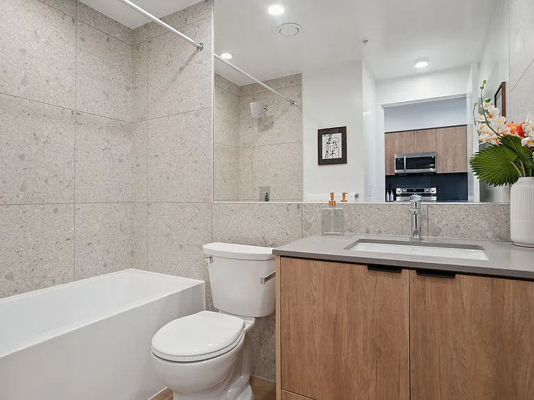 219 E 24th Ave — Photo 16