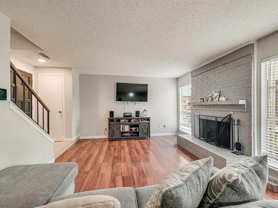 1st image of 2643 Via Ventura Cir