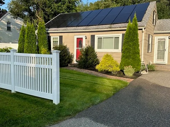 56 Elizabeth St, Stoughton, MA 02072