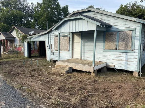 1604 Connie Street, Wharton, TX 77488