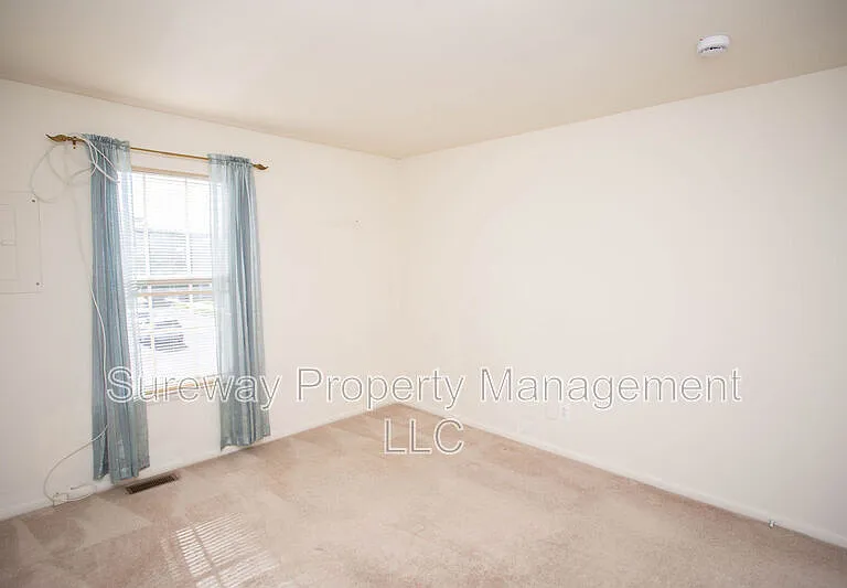 2147 Harbour Dr — Photo 31