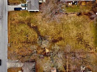 102 NW Orchard St, Lees Summit, MO 64063