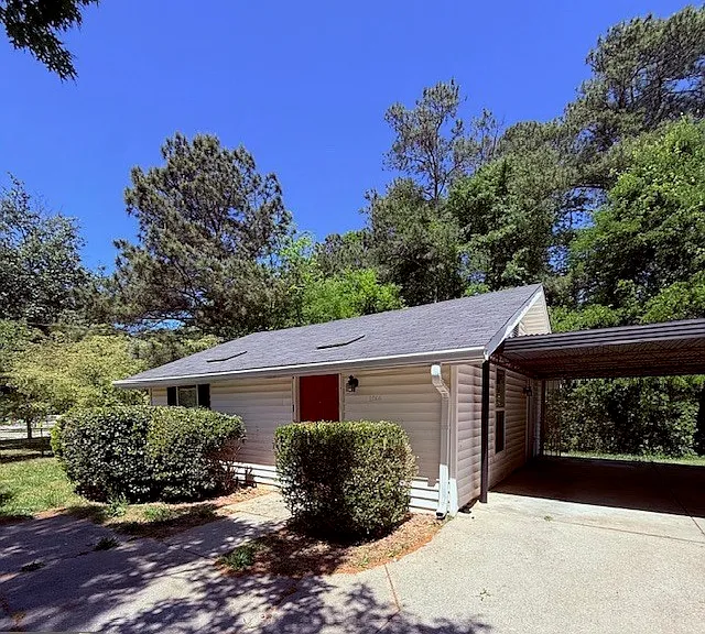 1066 Old Powder Springs Rd SW — Photo 1