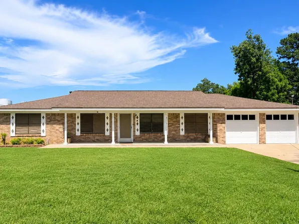 18 Hickory Ct, Richwood, TX 77531