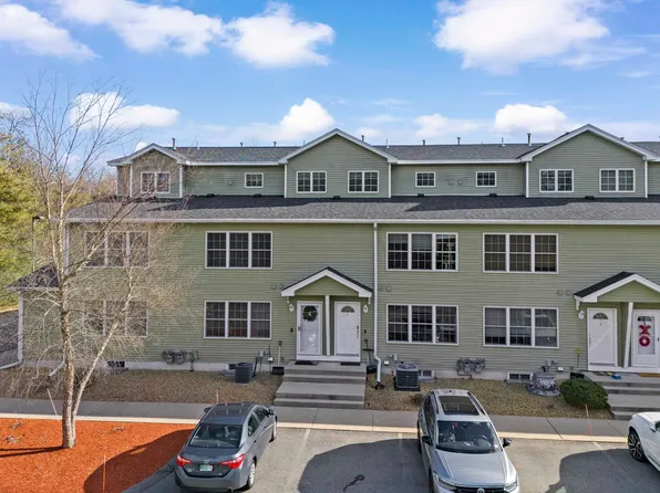 4 Steeple Chase Road, Hampstead, NH 03841