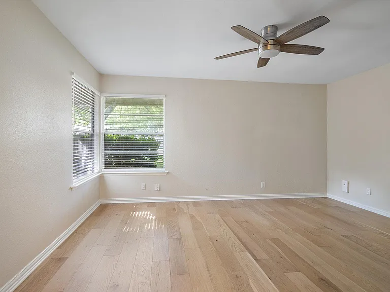 10102 Missel Thrush Dr — Photo 16