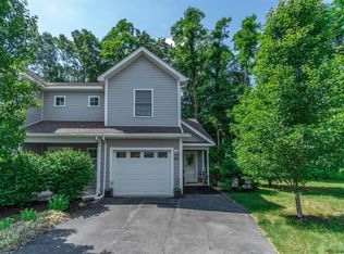50 Cobblestone Ct, Rotterdam, NY 12306
