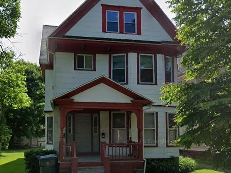 12 Madison St — Photo 1