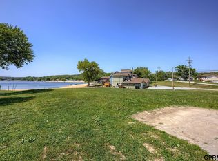 17214 Chalet Dr, Bellevue, NE 68123