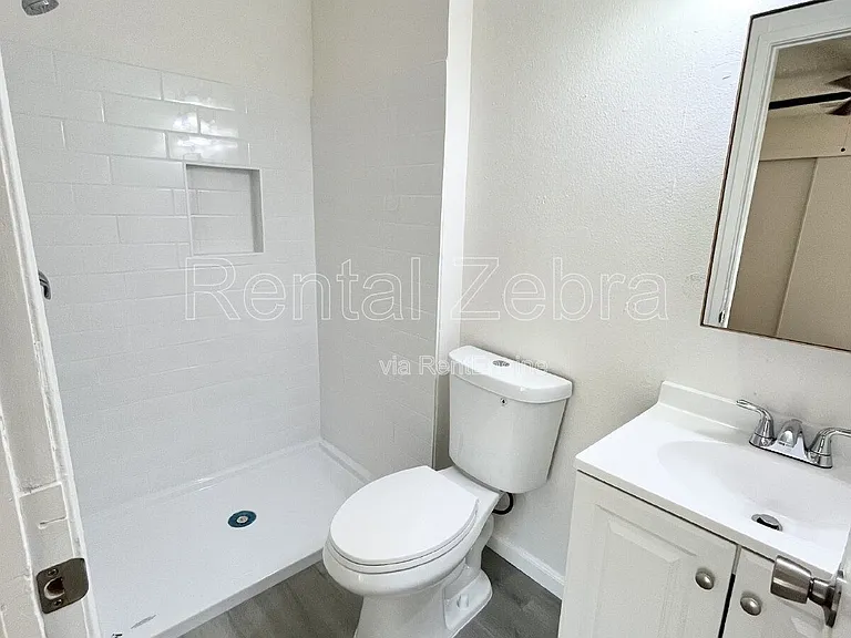 244 W 19th St #B — Photo 8