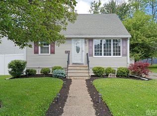 619 Drake Ave, Middlesex, NJ 08846