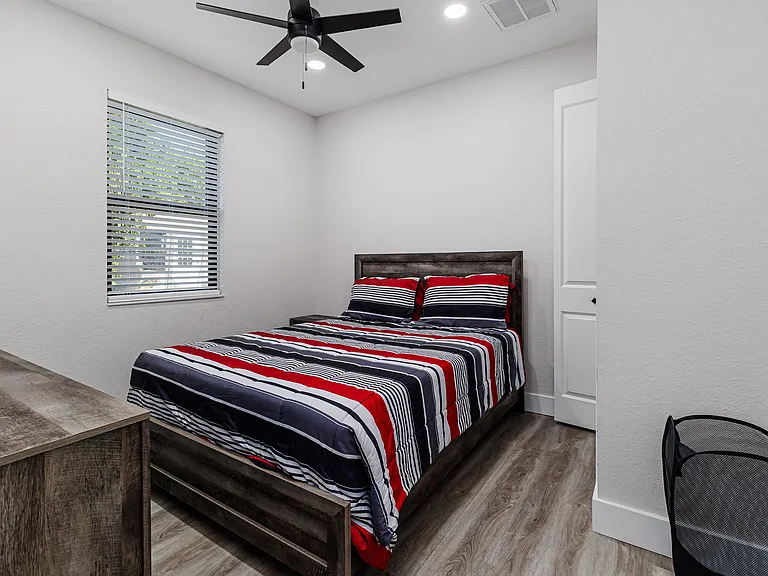 550 Battle Ave #550 — Photo 16
