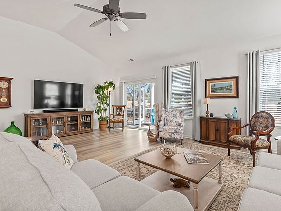 2nd image of 394 Sun Colony Blvd.