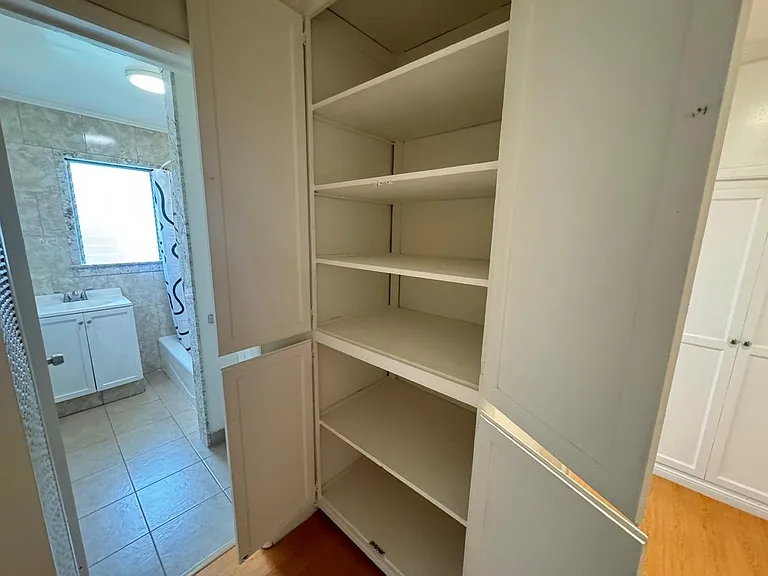 835 Bay St #1 — Photo 17