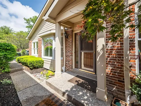 1627 Timberlake Manor Pkwy, Chesterfield, MO 63017