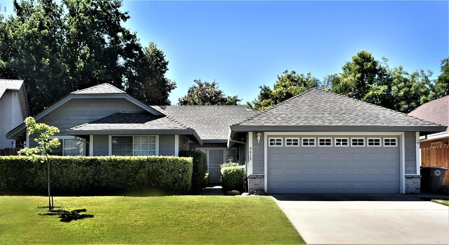 9029 Laguna Springs Way photo 1