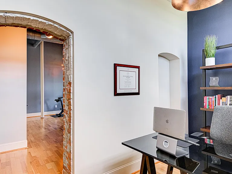 836 Oak St #500 — Photo 17