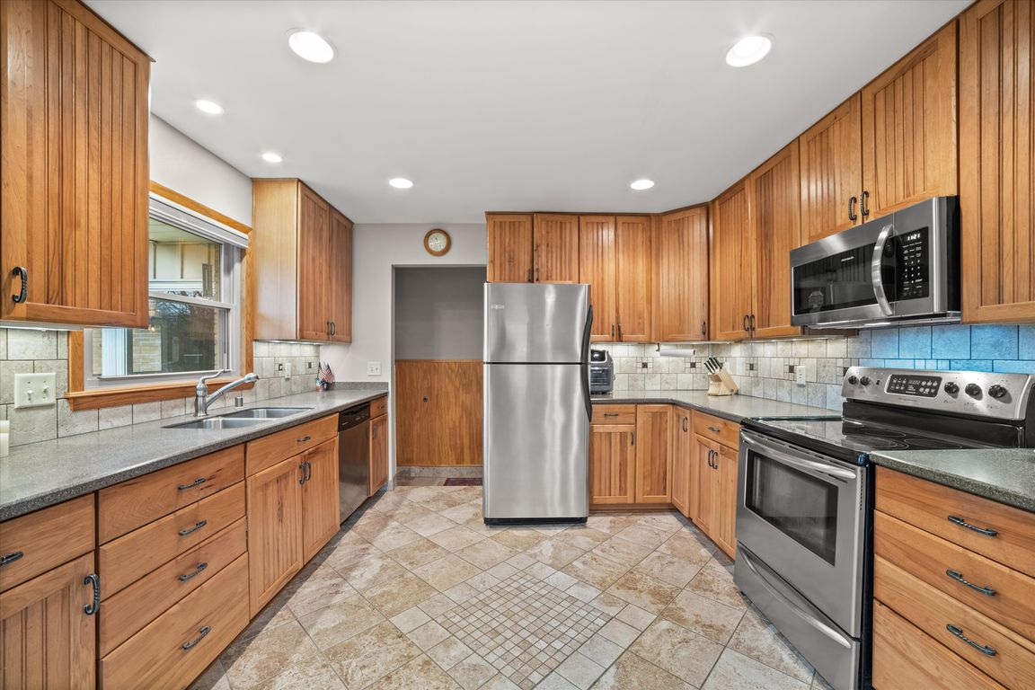 next background image