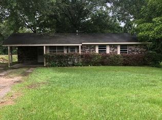 1009 S Cherry Ave, Collins, MS 39428