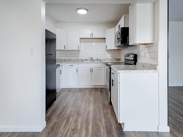 1026 Adams Ave #1-unit 2A — Photo 5