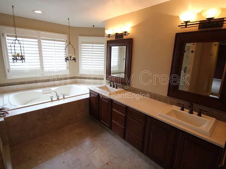 7489 Bur Oak Pl — Photo 32