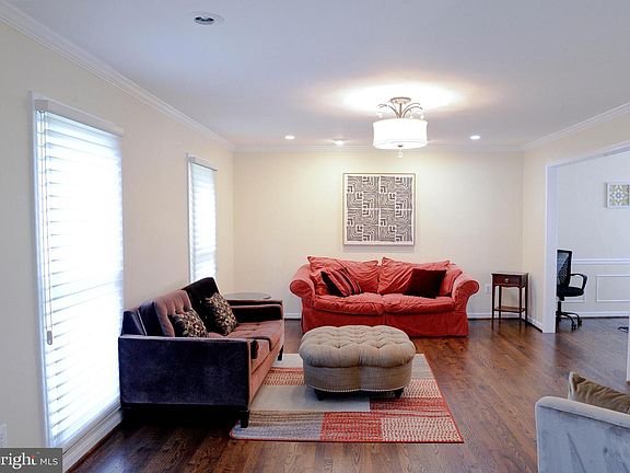 3rd image of 2124 Cherry Leaf Ln