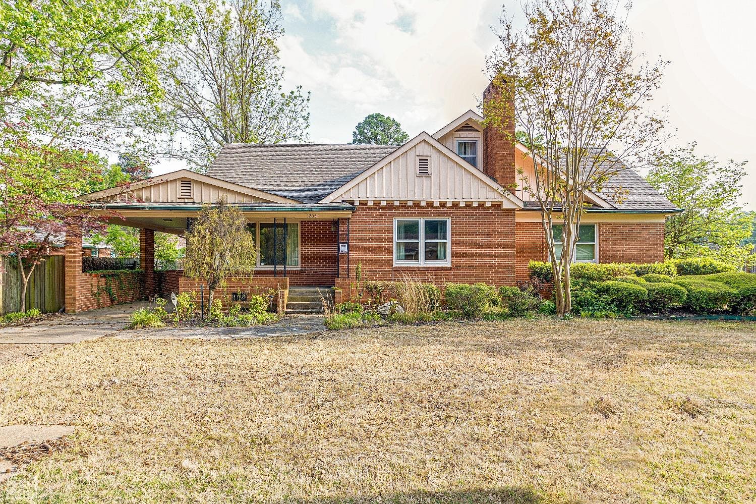 1205 W Oak Ave, Jonesboro, AR 72401 Zillow