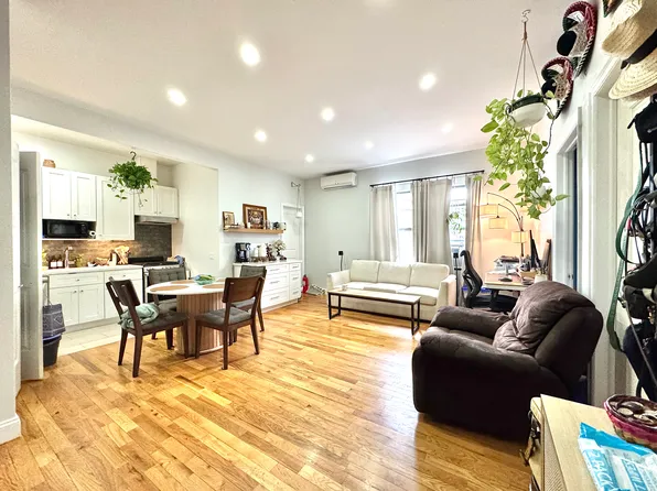 18-64 41st Street image 4 of 18