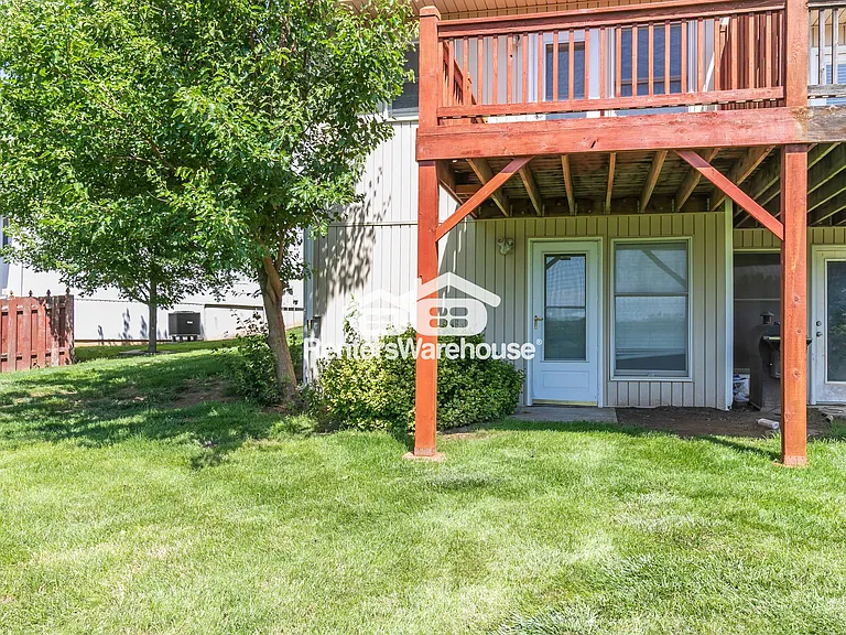 13009 Washington Ct — Photo 4