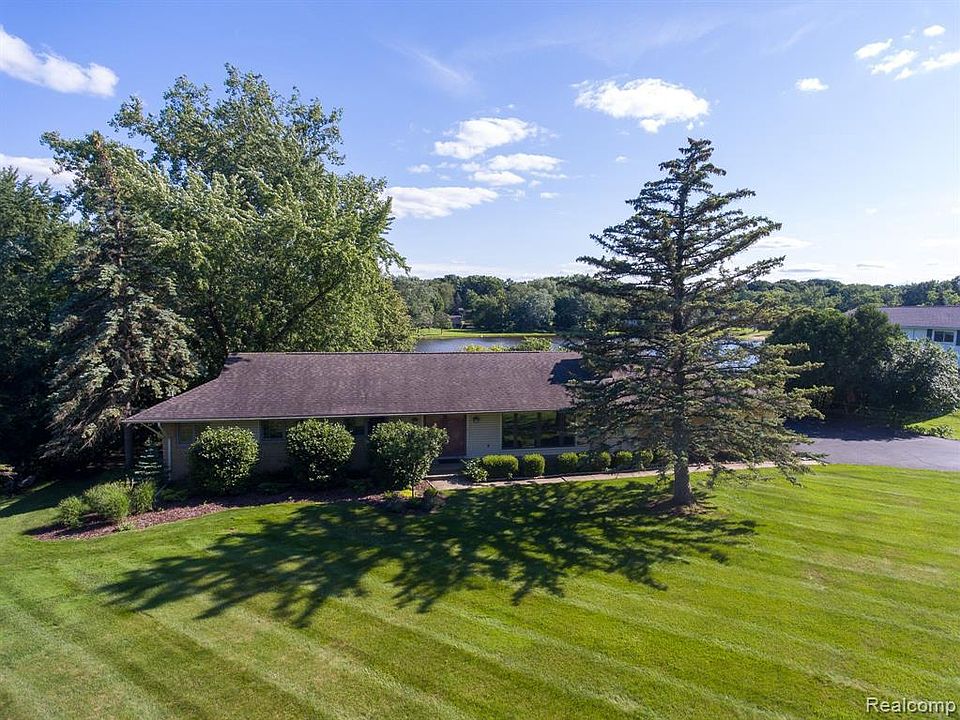2533 Lake Charnwood Dr, Troy, MI 48098 Zillow