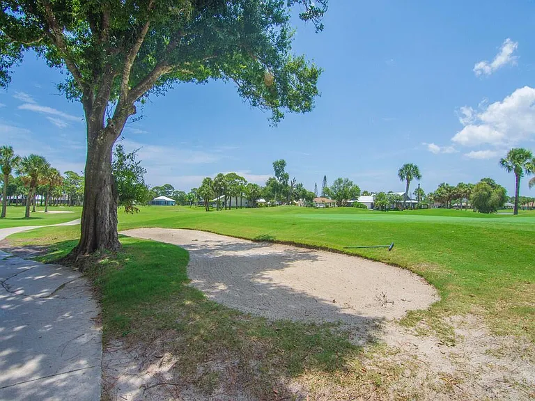 4210 Gator Trace Ave #B — Photo 37