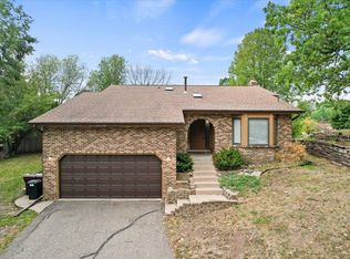 1746 Drake Dr, Eagan, MN 55122