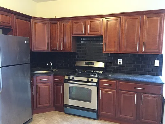 Rented by Tapiro Realty | media 1