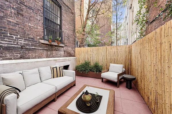 Rented by Douglas Elliman | media 2