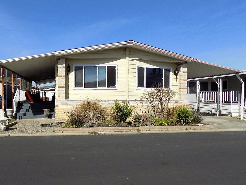 1st image of 116 Pine Ln #116