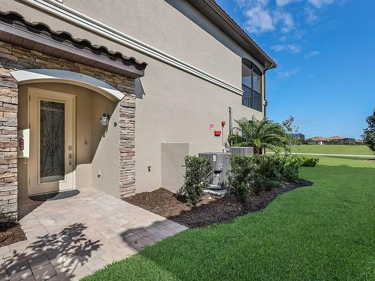 18017 Gawthrop Dr #104 — Photo 2