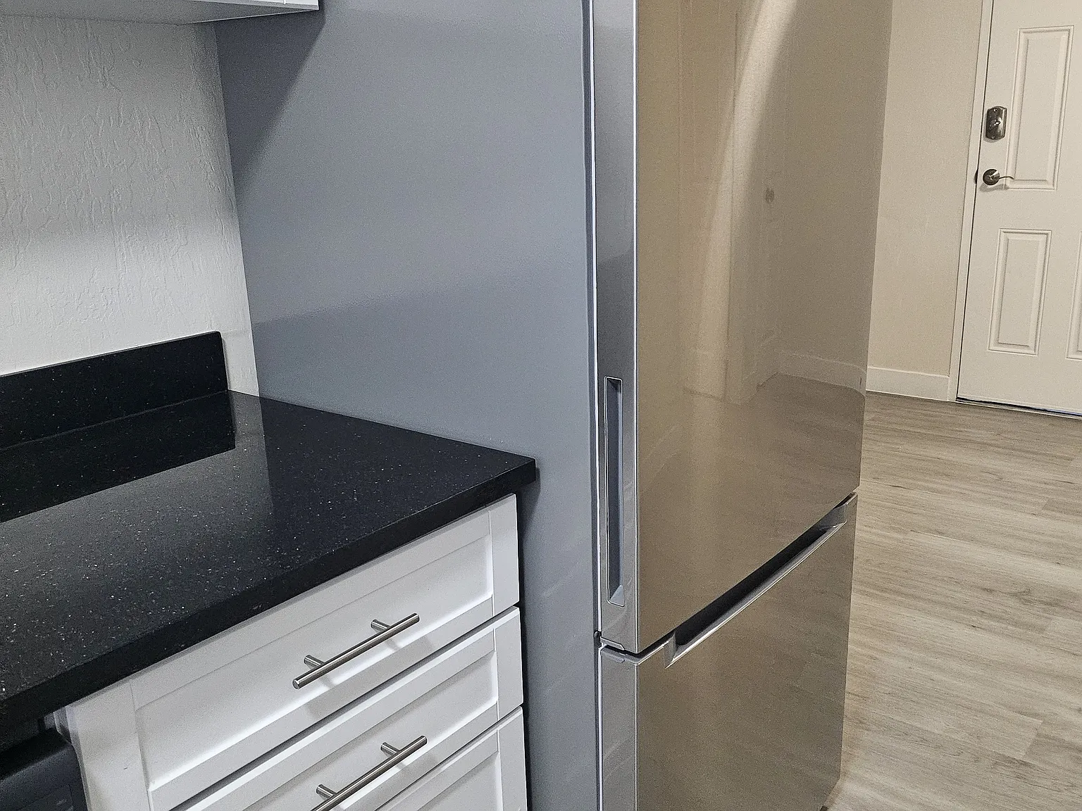 1 bed, 800 sqft, $2,845 — Photo 4