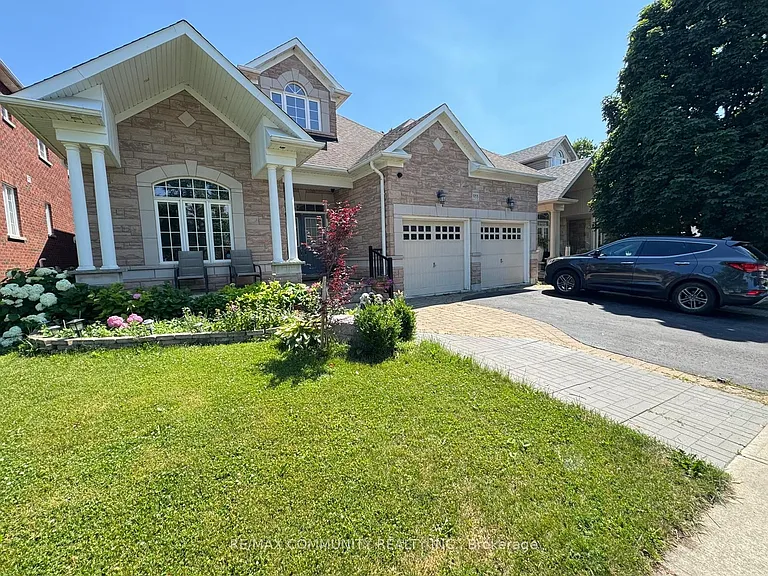 933 Red Deer Ave — Photo 1