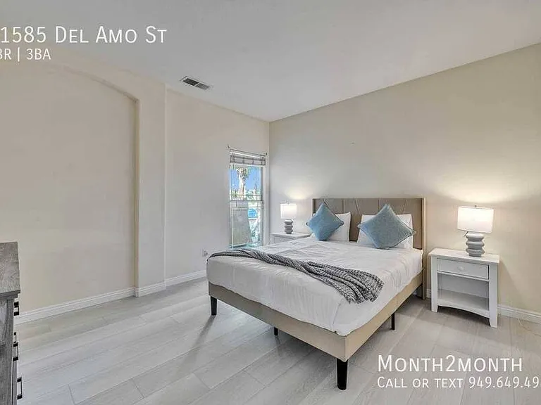 21585 Del Amo St — Photo 17