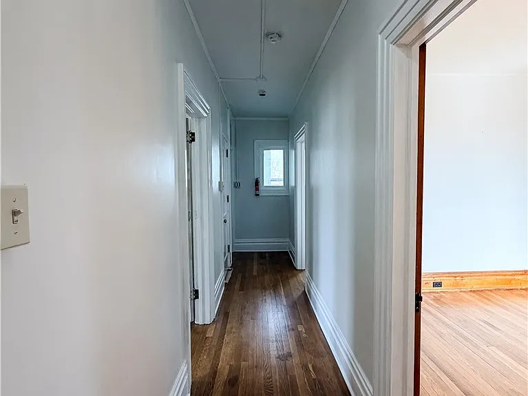 712 E Brady St #REAR — Photo 2