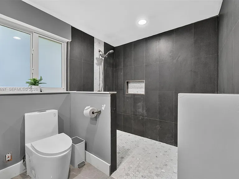 1532 Fletcher St — Photo 23