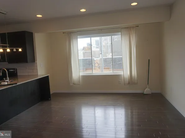 1131 S 20th St, Philadelphia, PA 19146