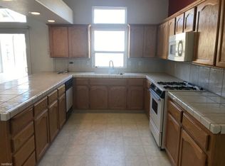 2176 Independence Pl, Hanford, CA 93230