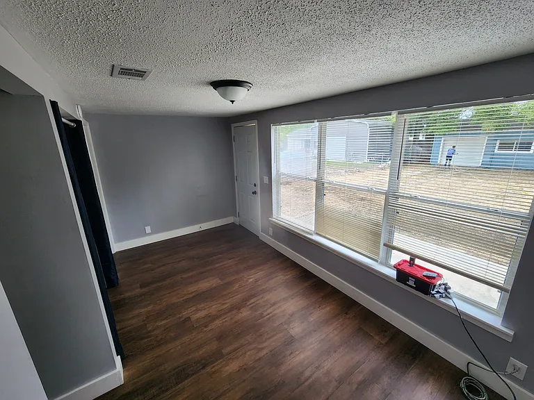 1316 Dexter Ave — Photo 20