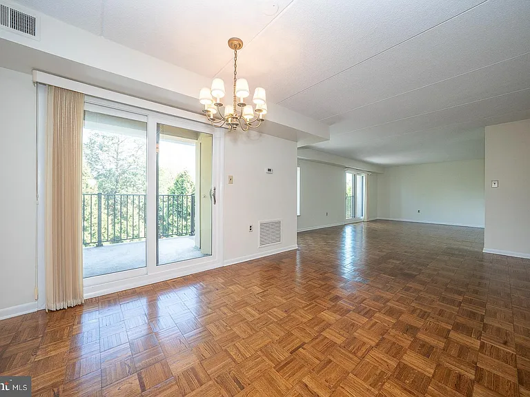 260 W Montgomery Ave #304 — Photo 14
