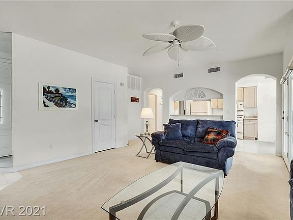 5th image of 7644 Rolling View Dr Unit 101
