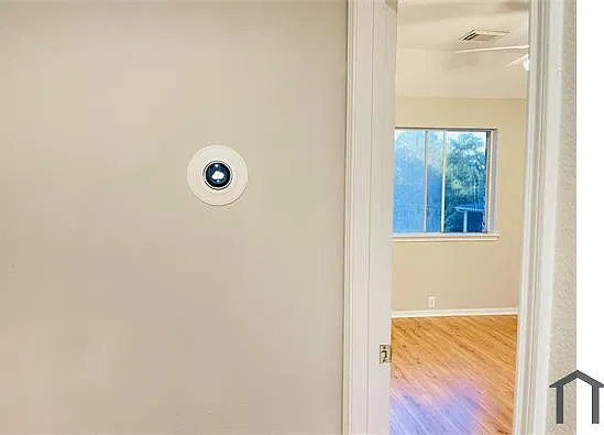 5 bed, 3216 sqft, $3,100 — Photo 3